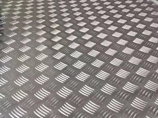 ¿Cómo puede la placa cuadriculada de aluminio mejorar sus proyectos?
